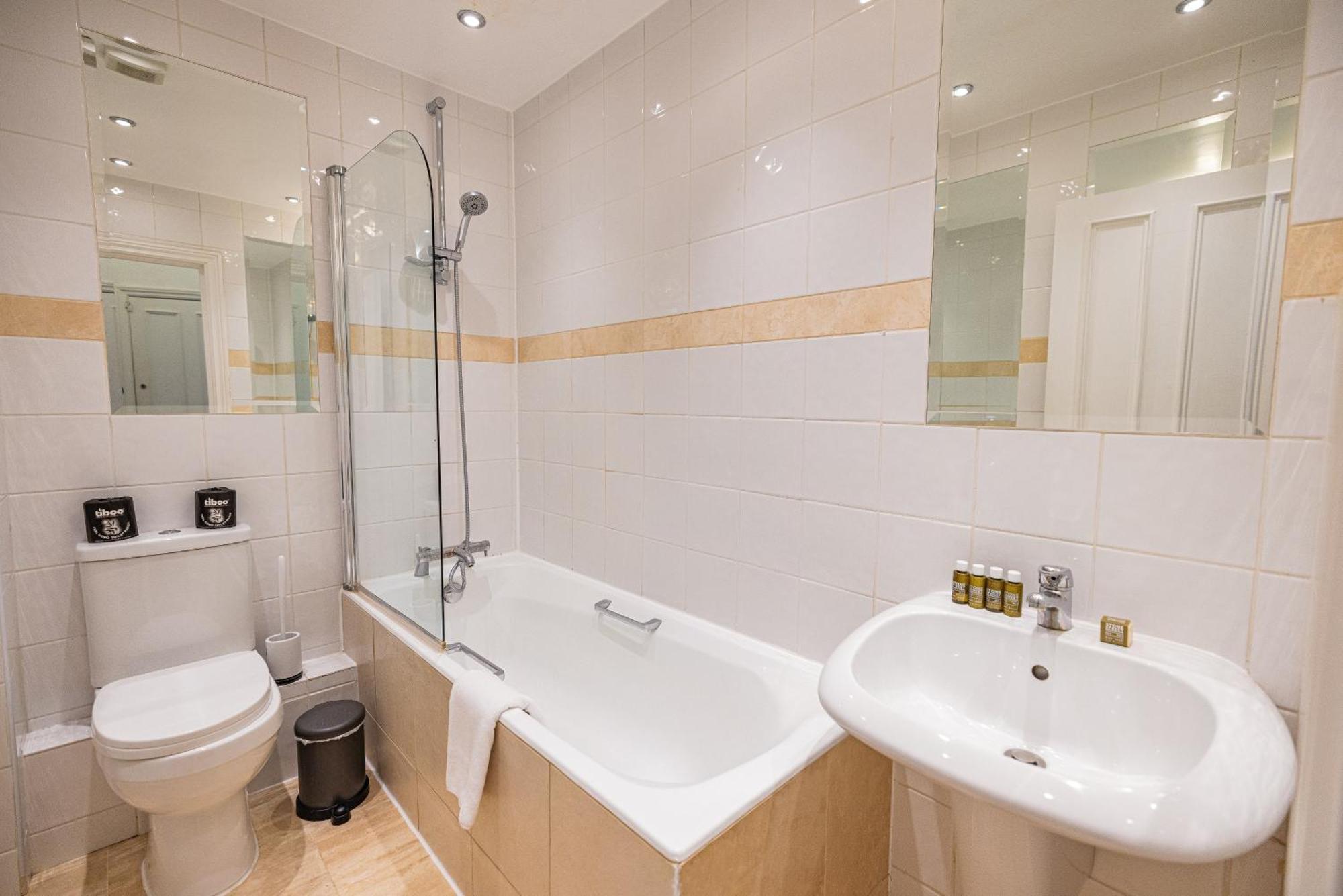 Gorgeous 3 B Edroom Home In Little Venice Londra Dış mekan fotoğraf