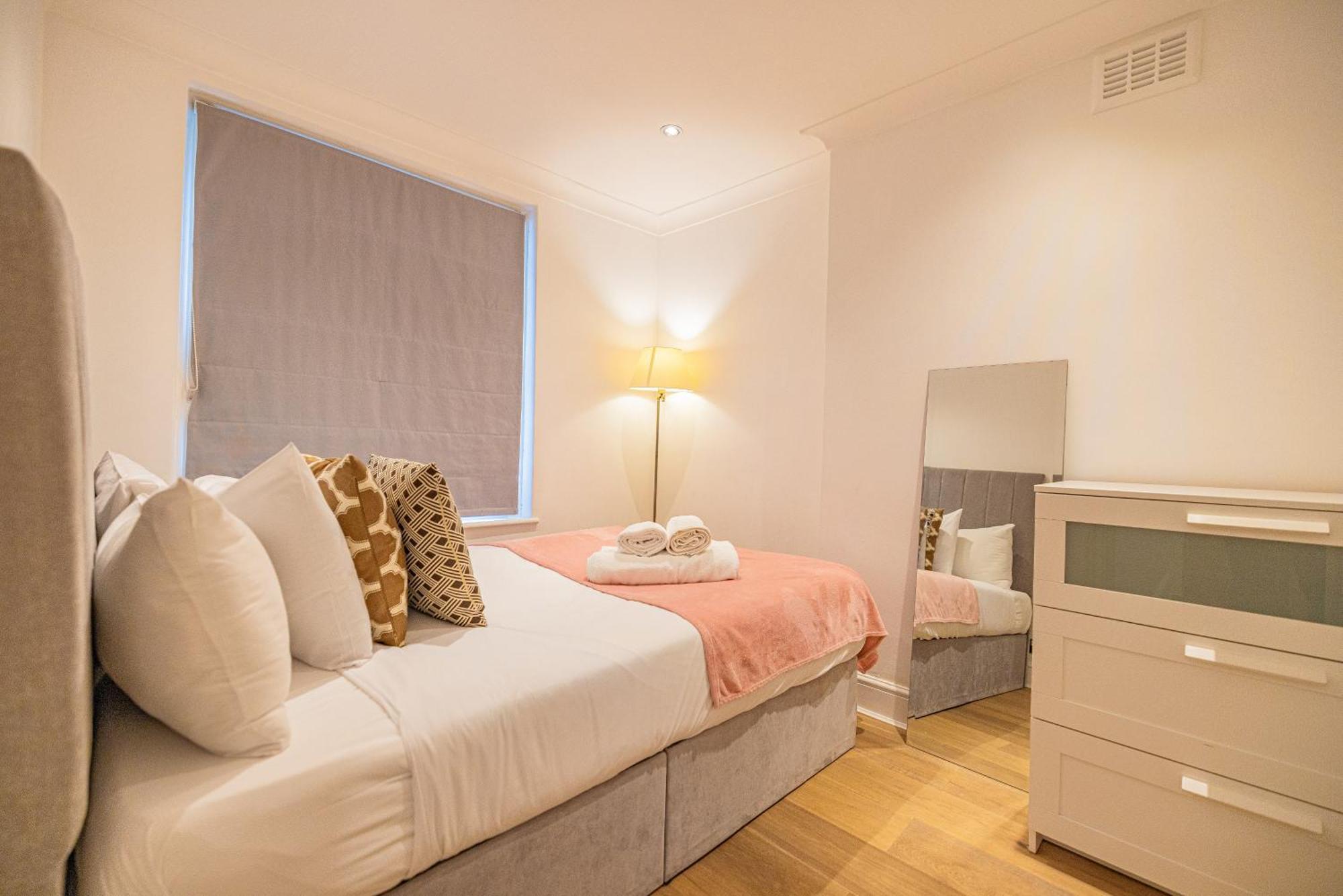 Gorgeous 3 B Edroom Home In Little Venice Londra Dış mekan fotoğraf